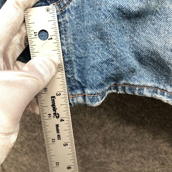 American Eagle Strigid Super High Rise Relaxed Short Womens 2 Blue Light Wash - Picture 6 of 9